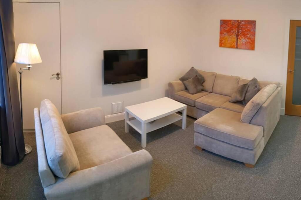Glenfinnan - Two Bedroom Apartment Дънфърмлин Екстериор снимка